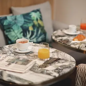 **** Hotel Opéra Marigny Francia