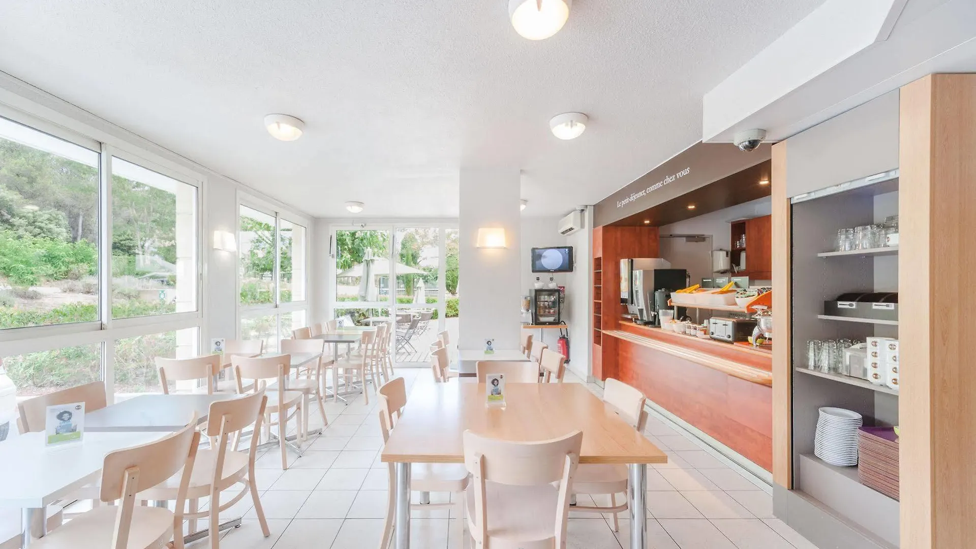 B&B Hotel Antibes Sophia Antipolis Biot 2*,